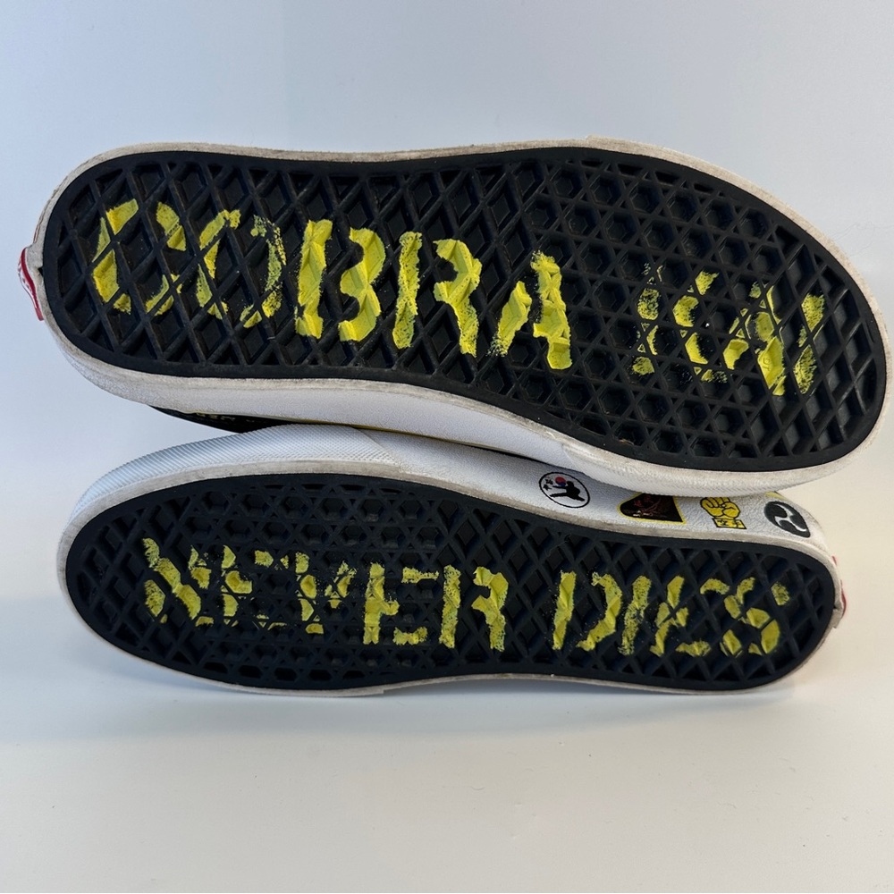 VANS X Cobra Kai Dojo Karate Kid Old Skool Sneakers Mens 4 Women’s 5.5 - Picture 8 of 10